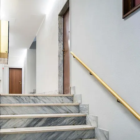 Console Marcello, 4 Mi Apartman Milánó